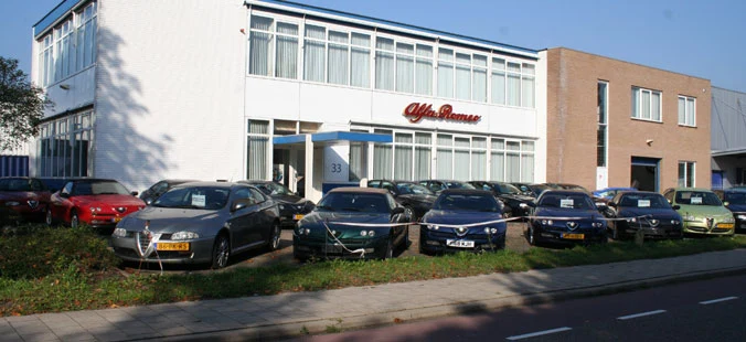 Het pand van Baas Auto’s aan Strijkviertel 33 in De Meern